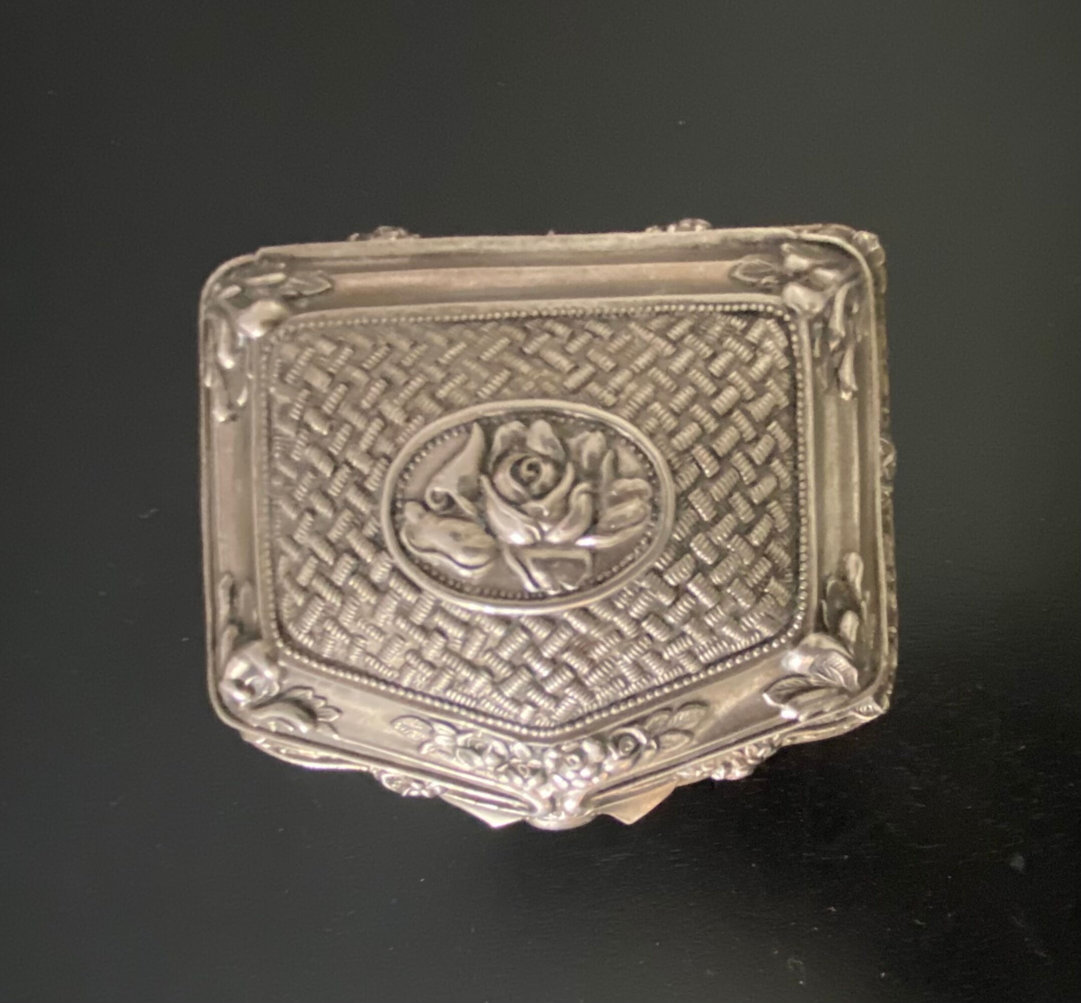 1 silver metal jewelry box