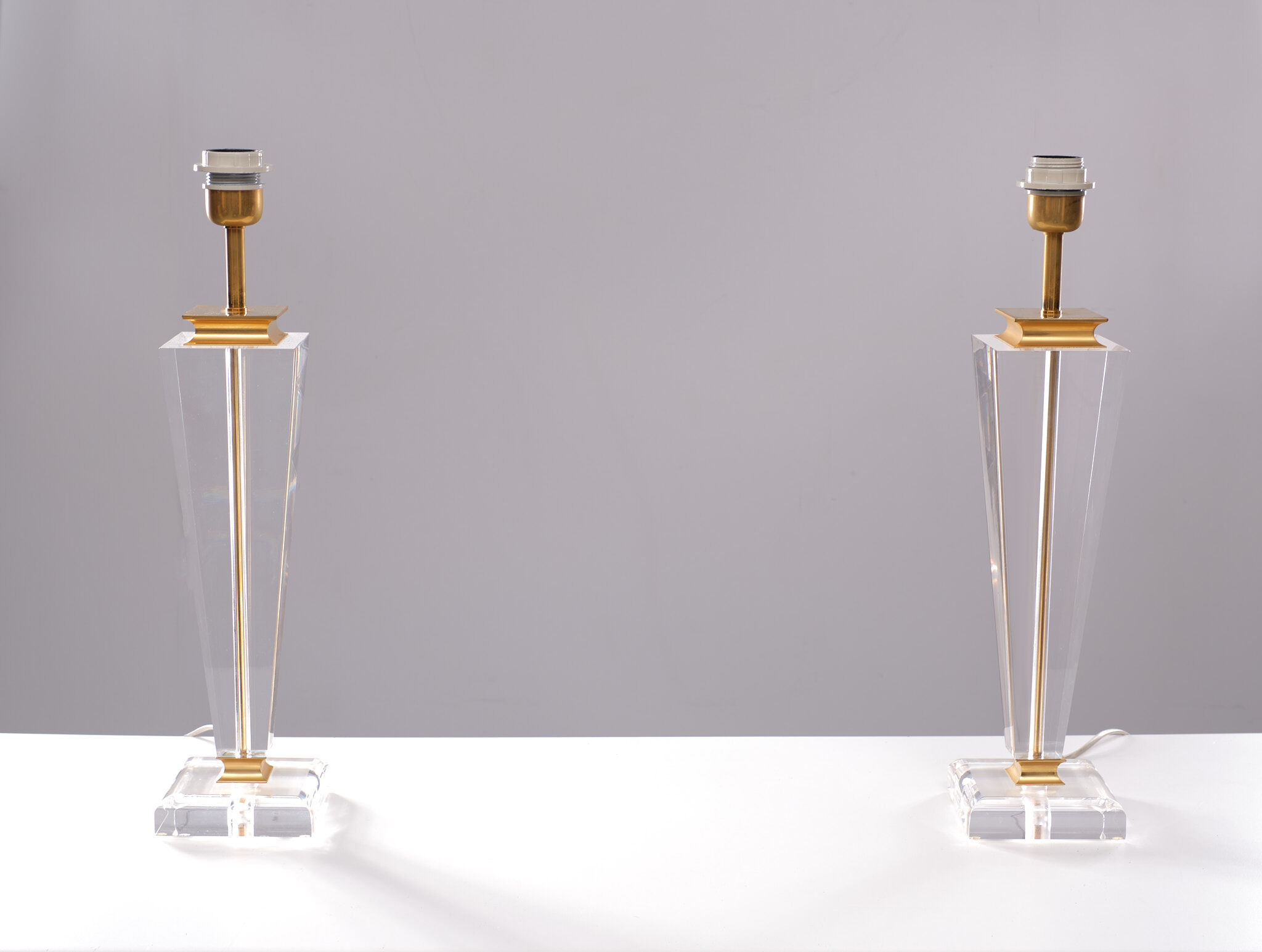 Paire de lampes de table Hollywood Regency lucite 1970 France