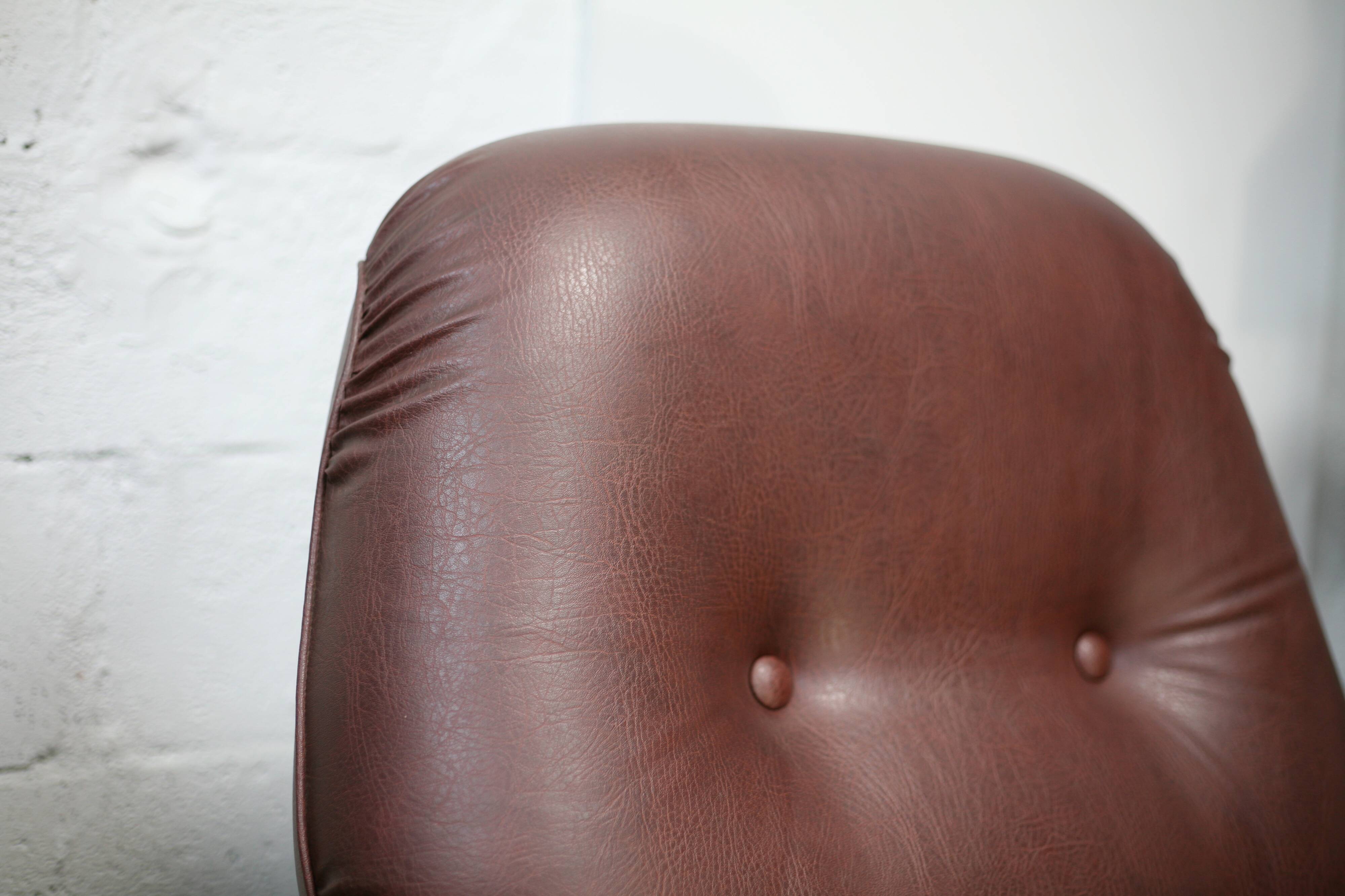 Pair of "space age" armchairs. Circa 1970