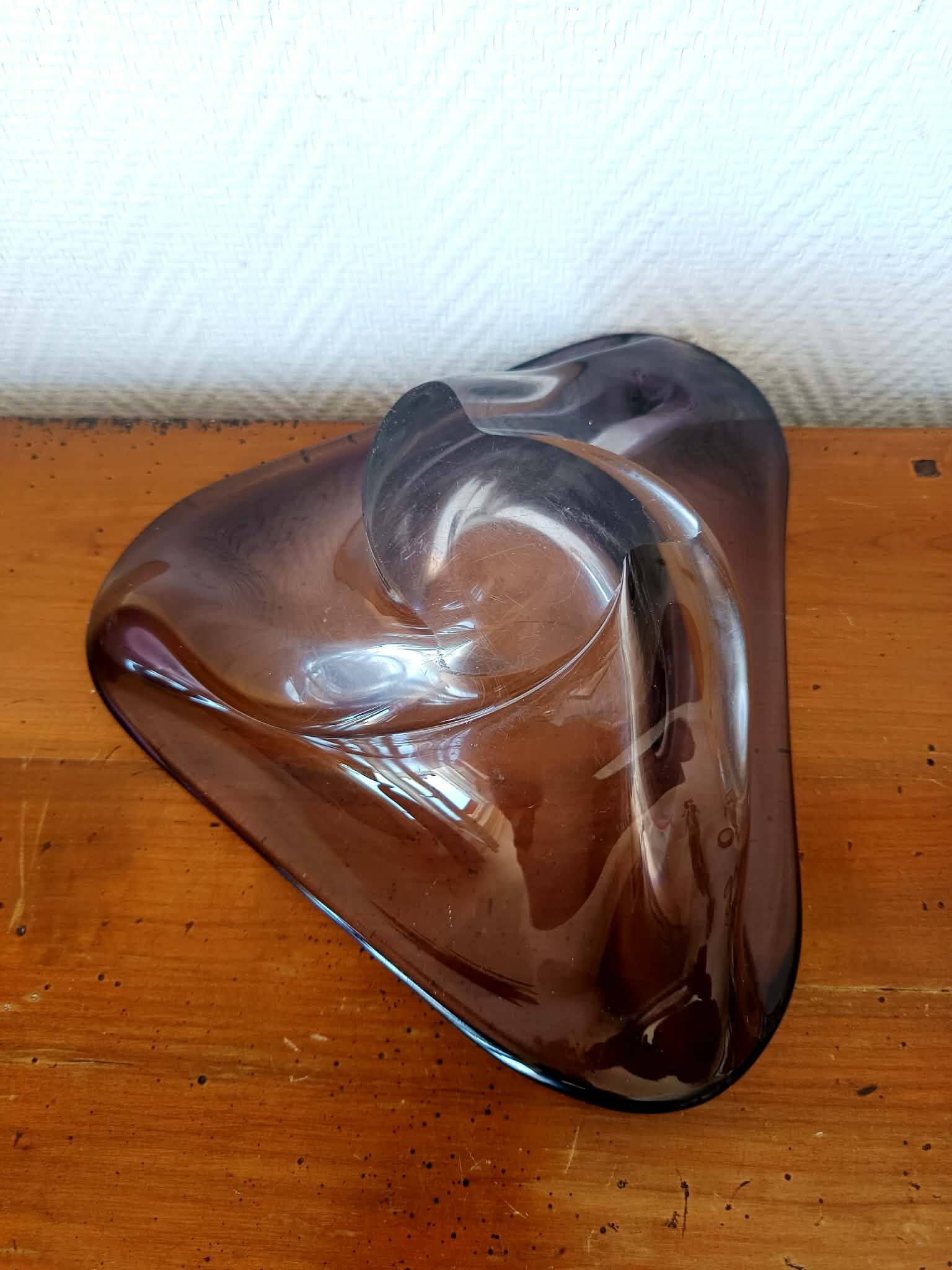 Cendrier ou vide proche en verre épais vintage, dans le style des créations