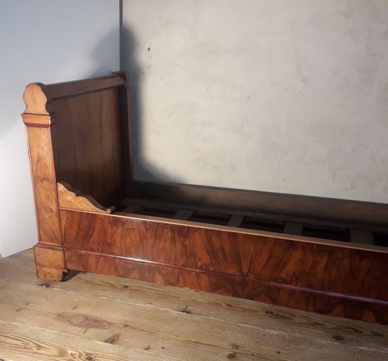 Louis philippe bed in walnut