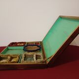 Old mahogany game box with bone tokens, XIXth century