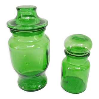 Set of 2 green glass apothecary jars