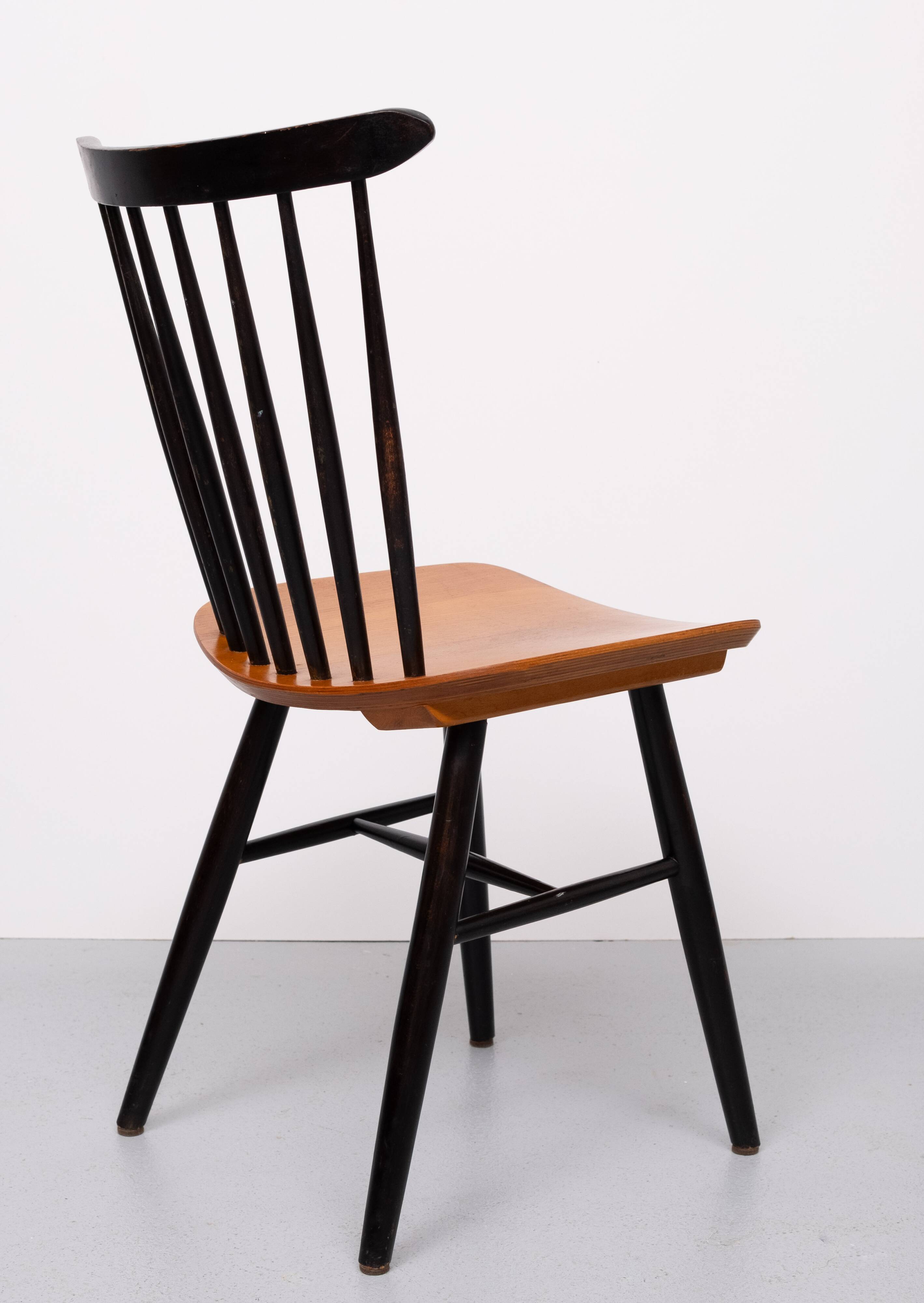 Set of 4 spindle back dining chairs 1960s holland