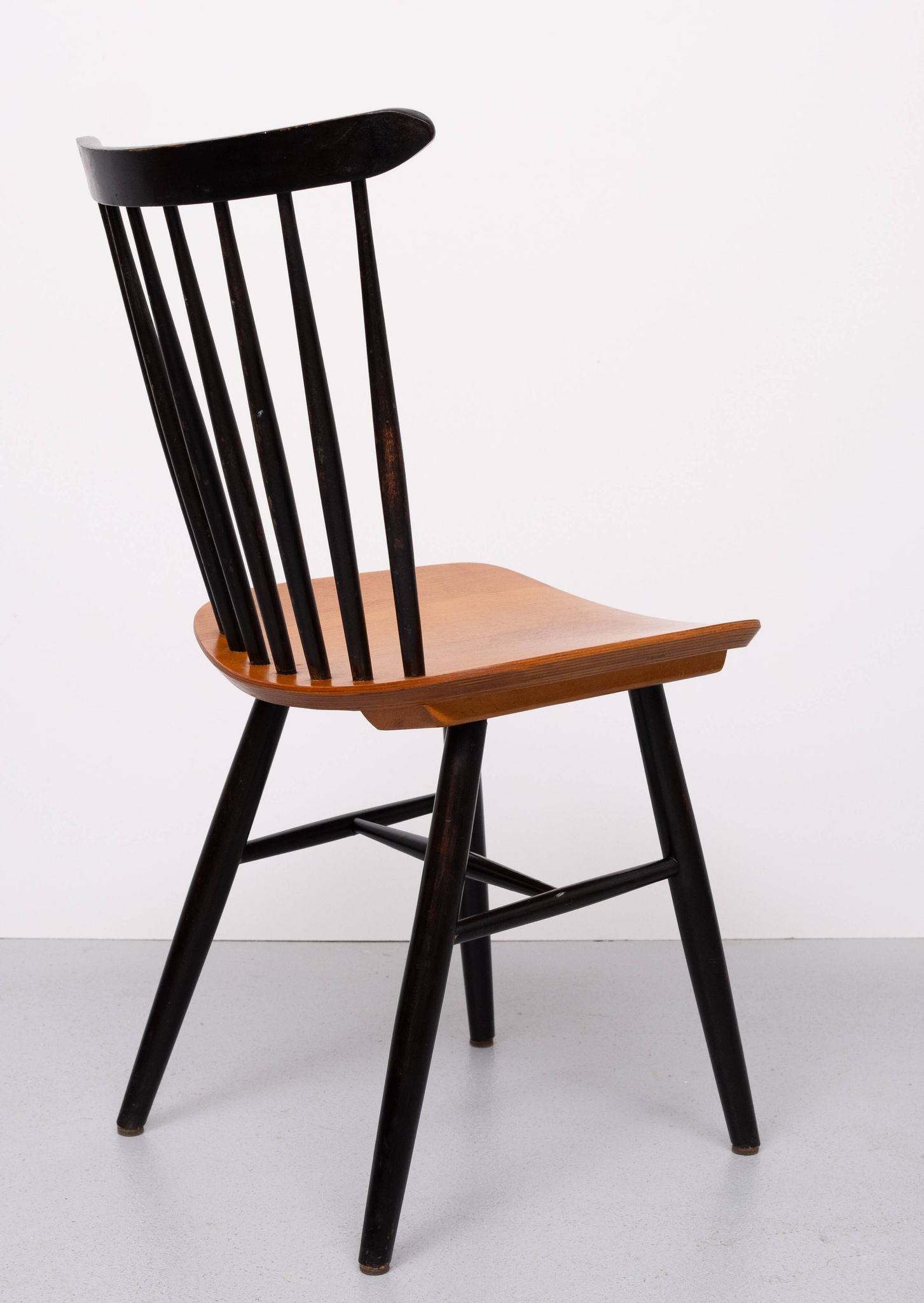 Set of 4 spindle back dining chairs 1960s holland
