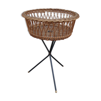 Vintage wicker pan