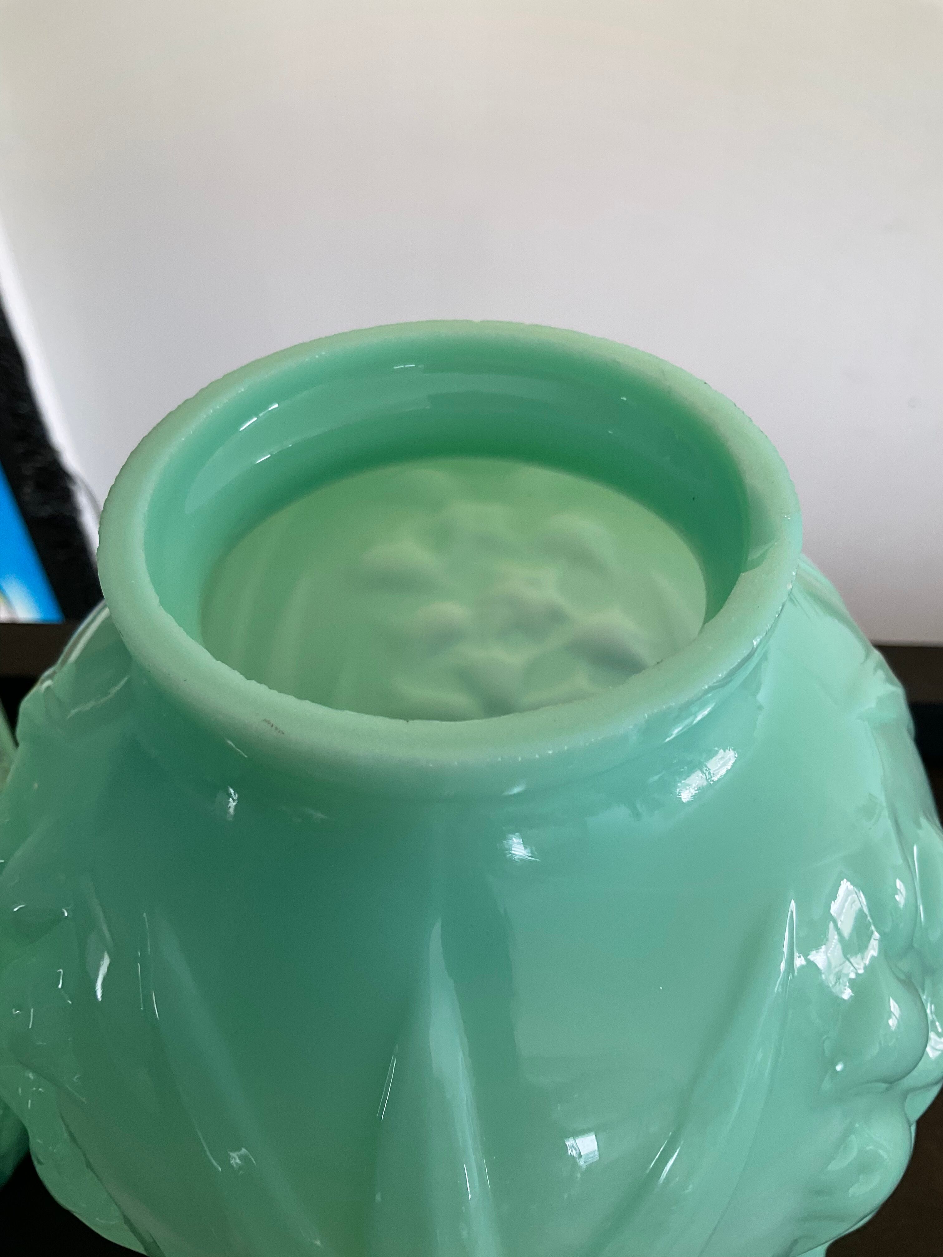 Paire de vases art deco en opaline vert celadon
