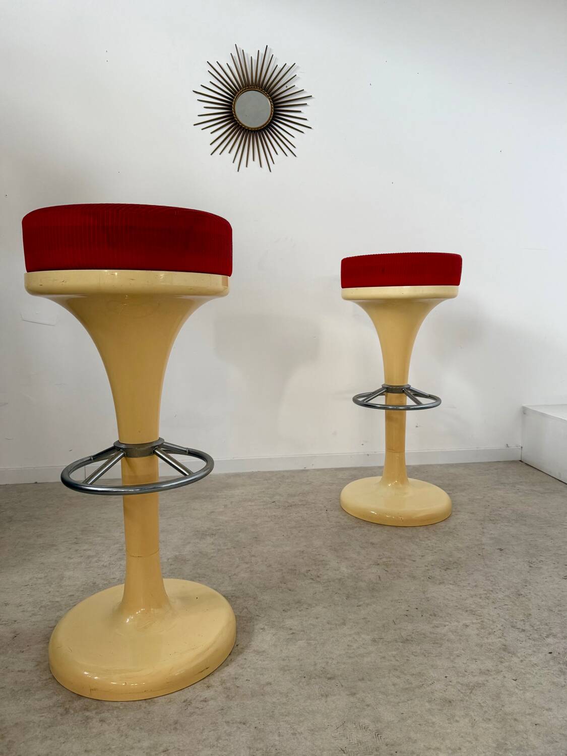 Lot 2 tabourets de bar haut design années 70 design friedrich stückenbreker plastique vintage