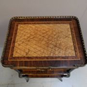 Table d'appoint antique Napoléon 3 avec marqueterie