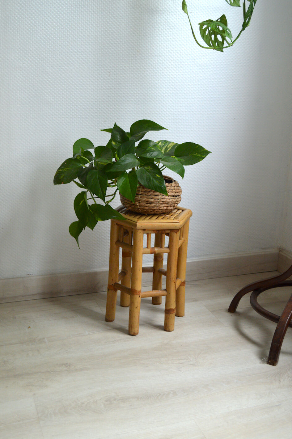 Bamboo plant holder stool