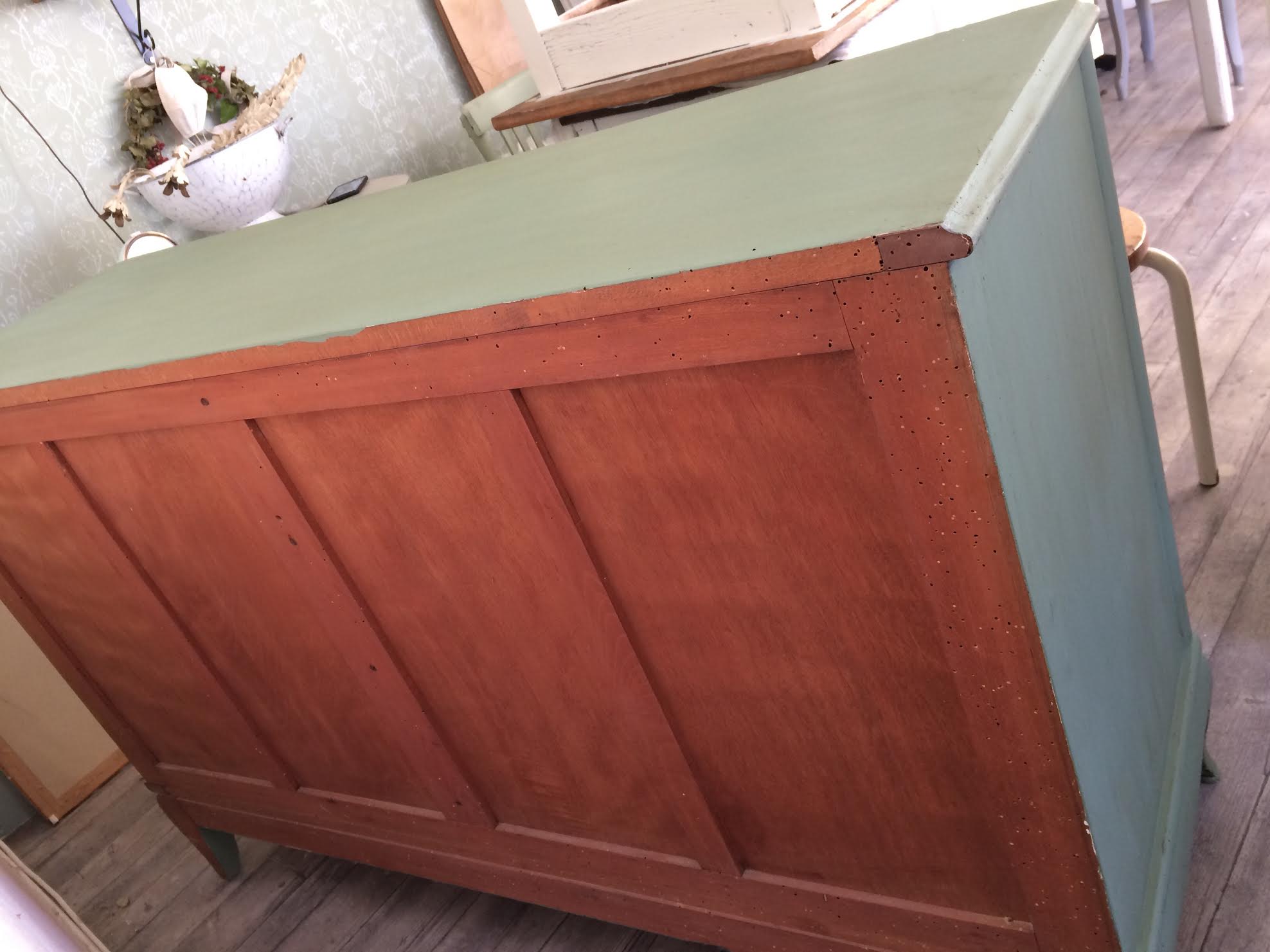 Vintage dresser