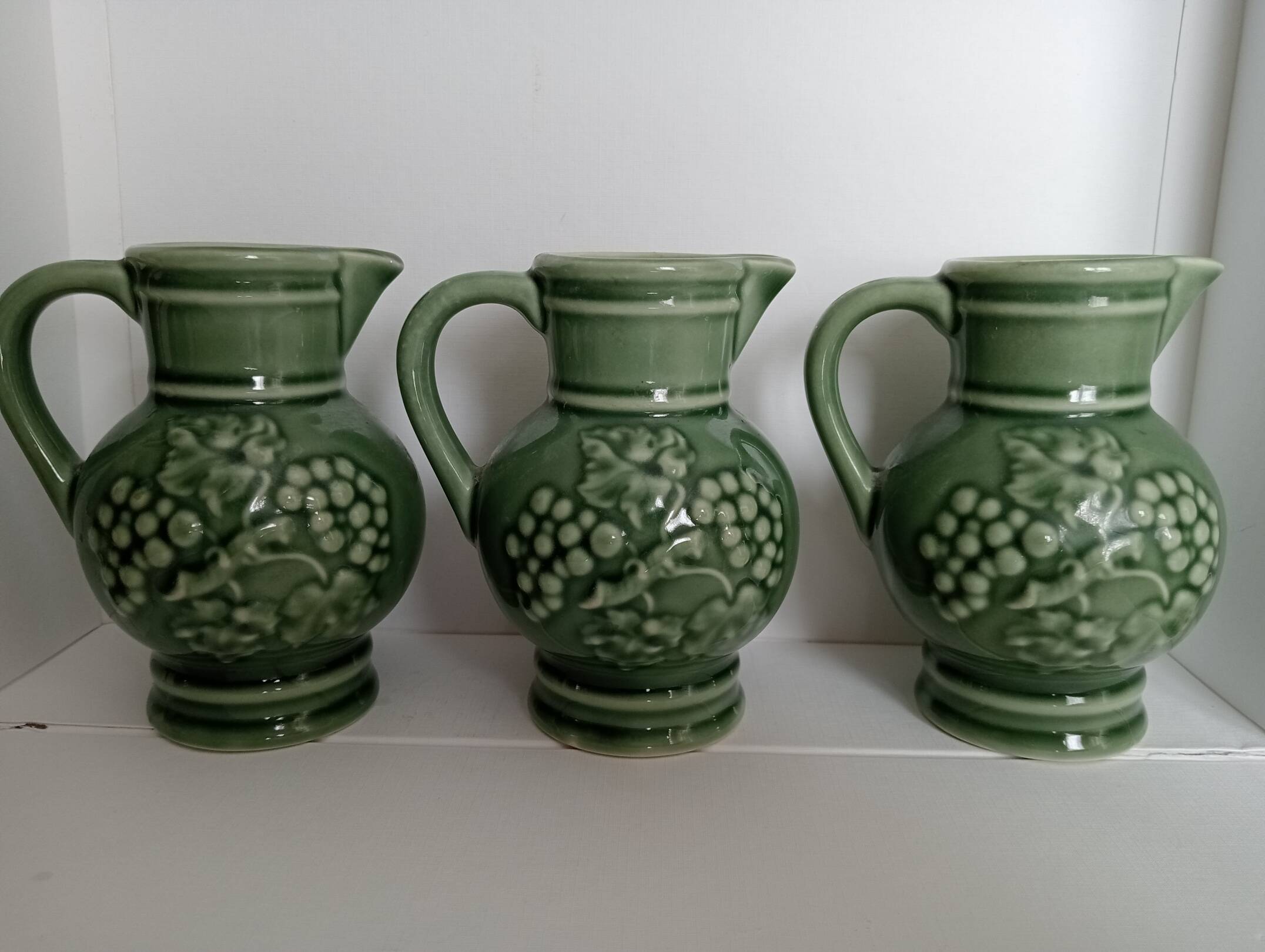 Lot de 3 pichets à vin