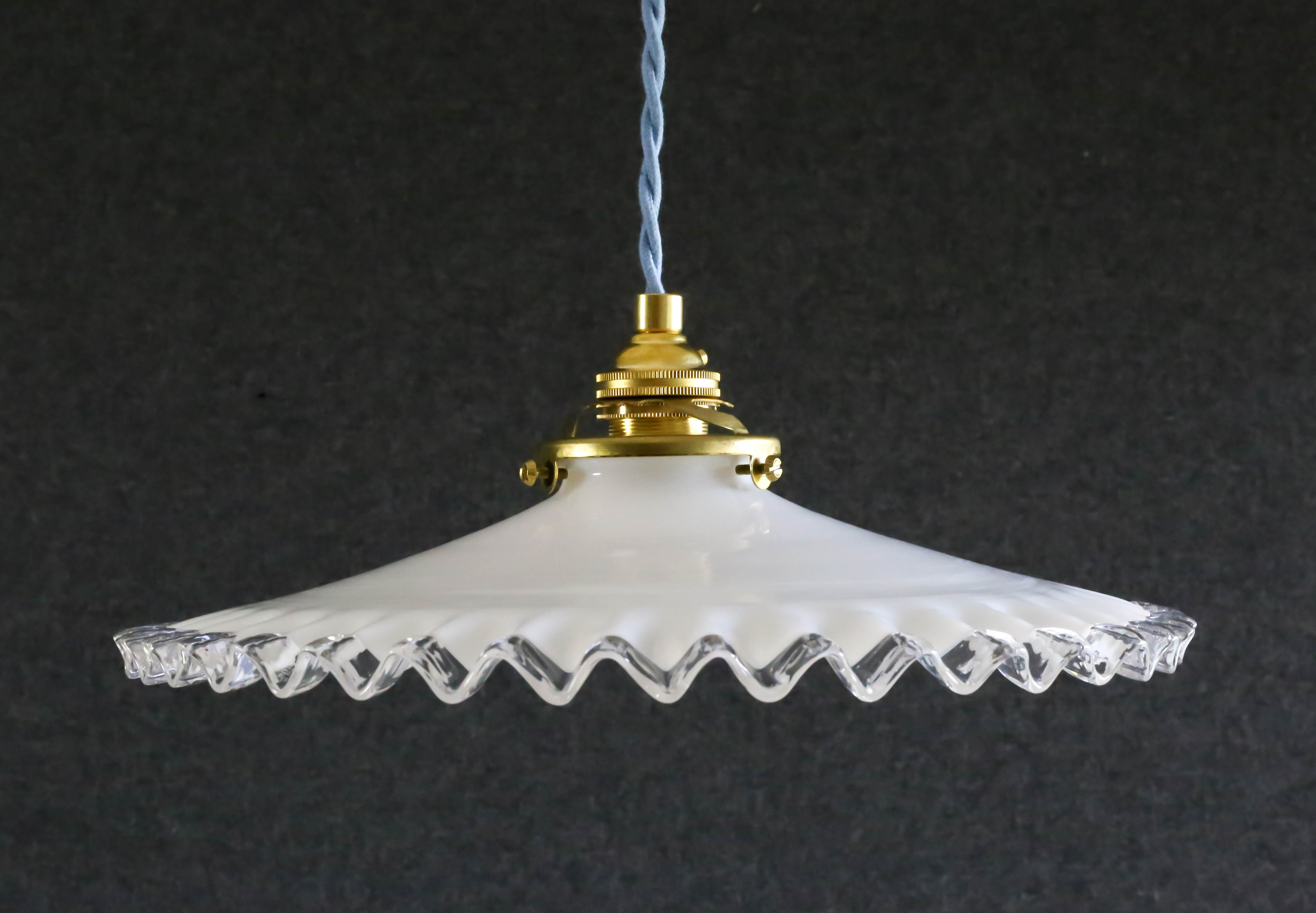 suspension in white crenellated opaline with support and socket in new brass, new cable