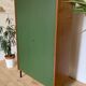 Armoire verte en chêne vintage