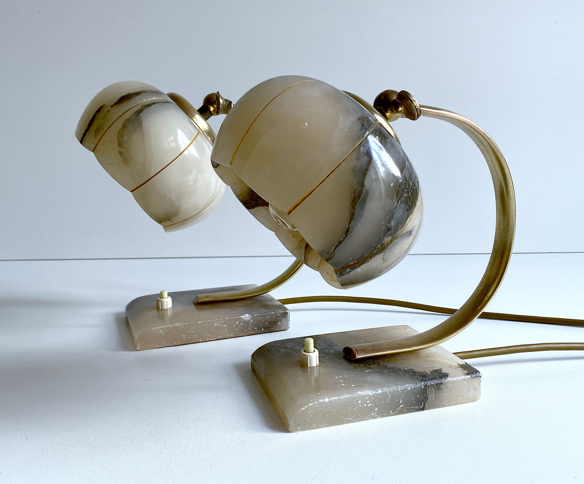 Pair of vintage art deco lamps, albatre marble brass, 30 years