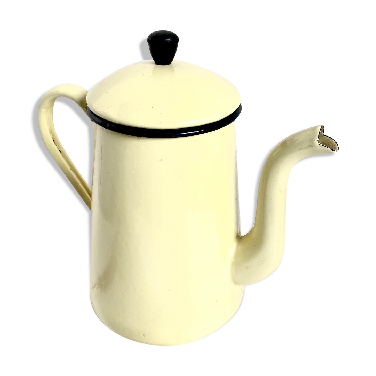 Yellow enamelled sheet coffee maker