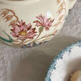 Théière en terre de fer polychrome K&G Luneville Bleuet