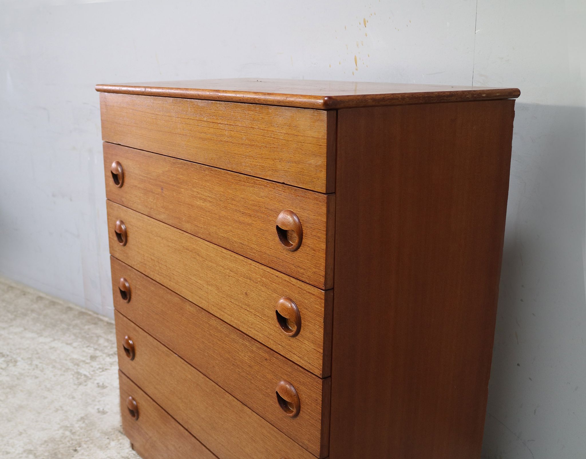 1970’s mid century teak chest of drawers with lid compartment