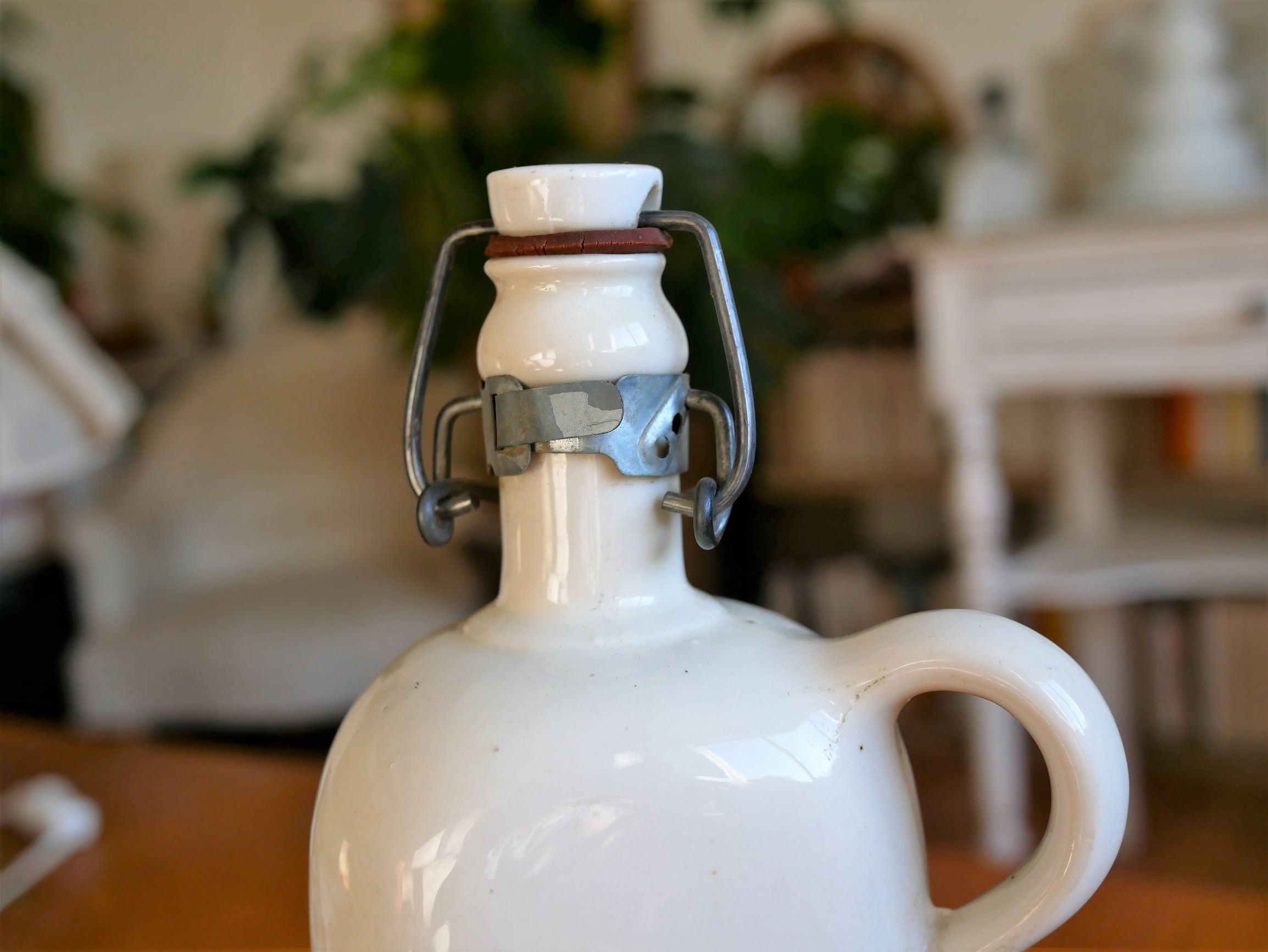 Ceramic bottle