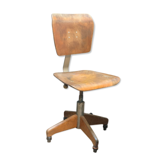 Chaise d'atelier Stoll giroflex  1960 de marque suisse