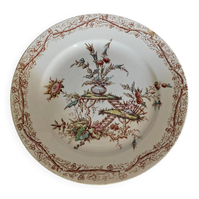 Assiette en faïence terre de fer Keller et Guérin à Luneville fin XIXème