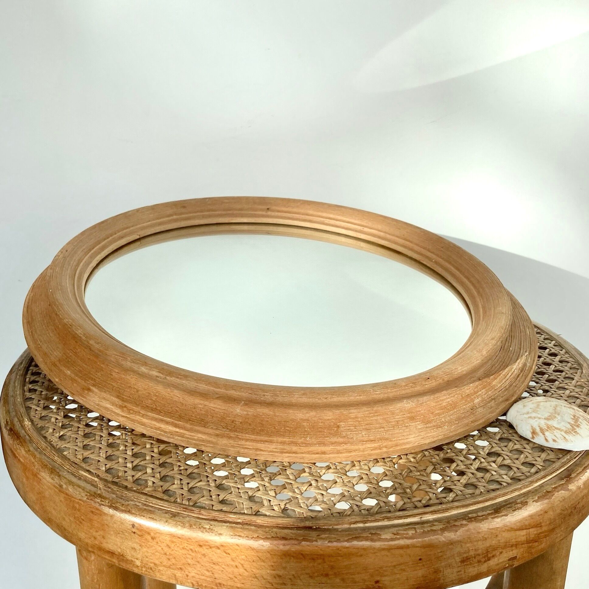 Oval wooden mirror 31x37cm