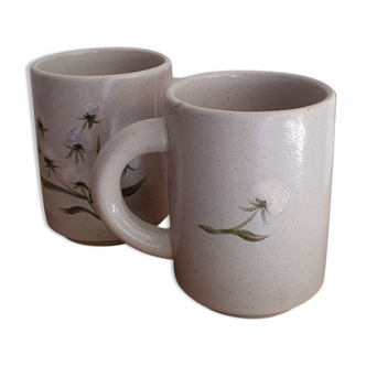 Duo of mugs