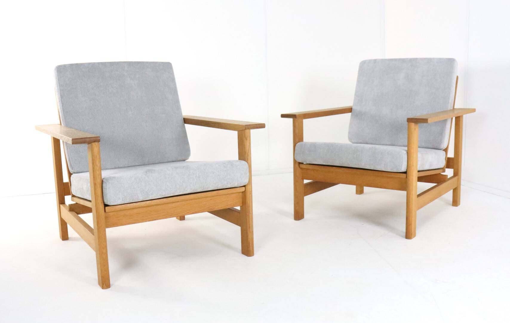Søren Holst for Frederica Stolefabrik armchair fashion 2551 | 2 pieces in s