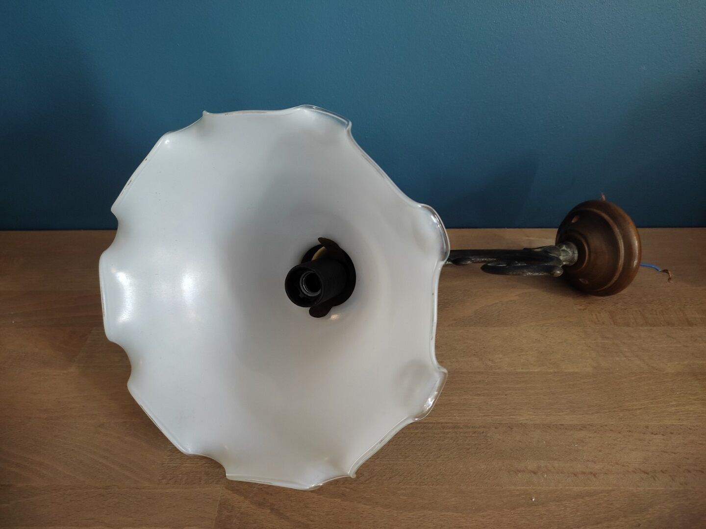 Wall lamp tulip glass white base vintage brassy metal old dp 0222f084