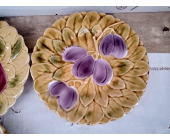 Set Of 9 Dessert Plates In Barbotine Sarreguemines France Decor Fruits Selency Set Of 9 Dessert Plates In Barbotine Sarreguemines France Decor Fruits Selency