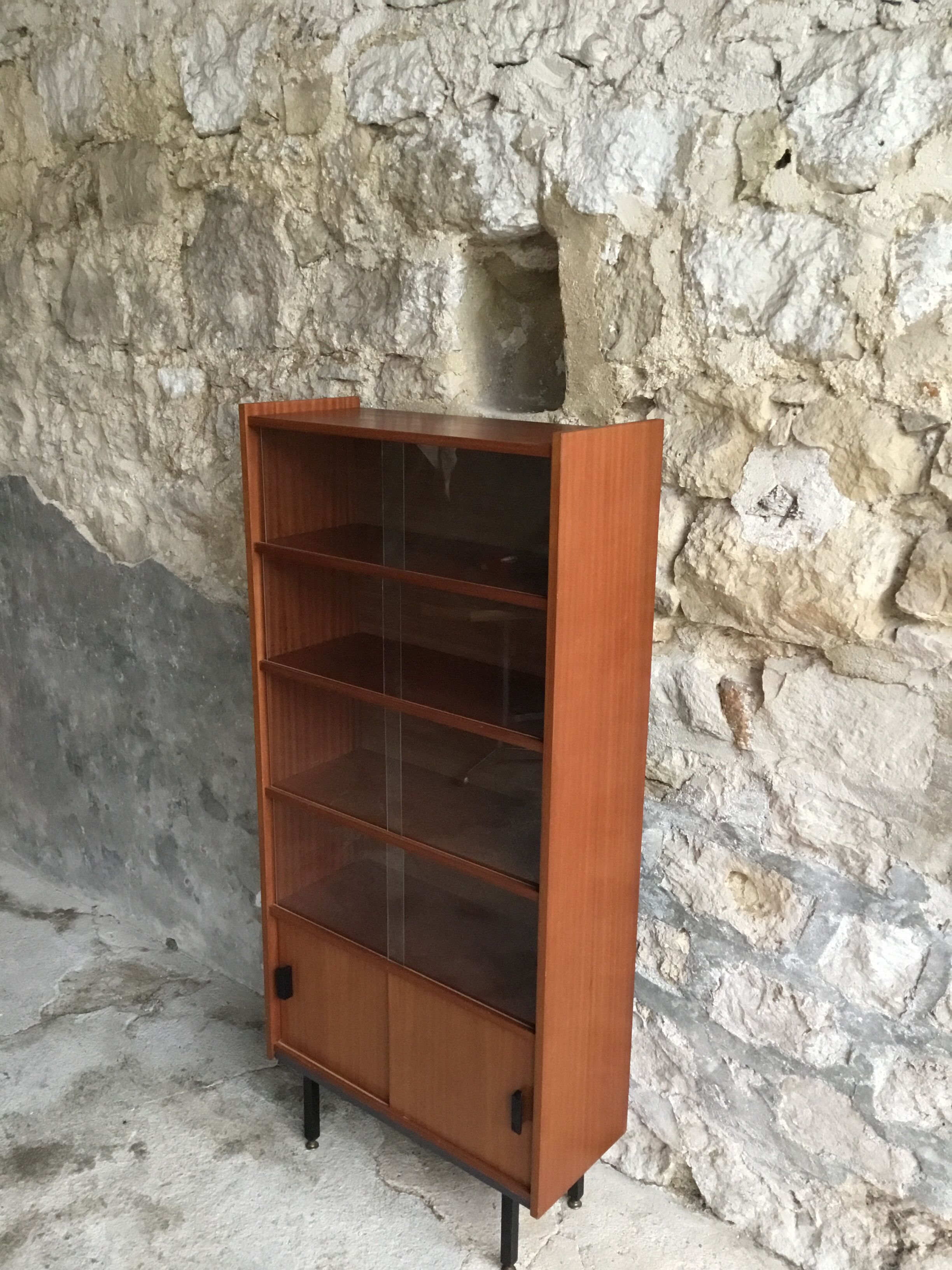 Vintage library showcase - metal feet - mahogany veneer - 1960