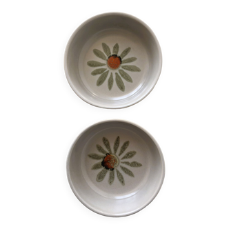 2 ceramic serving dishes, floral pattern