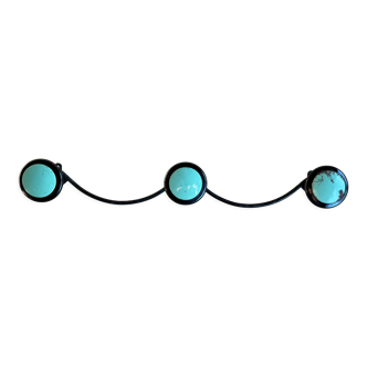 Hook 3 metal balls