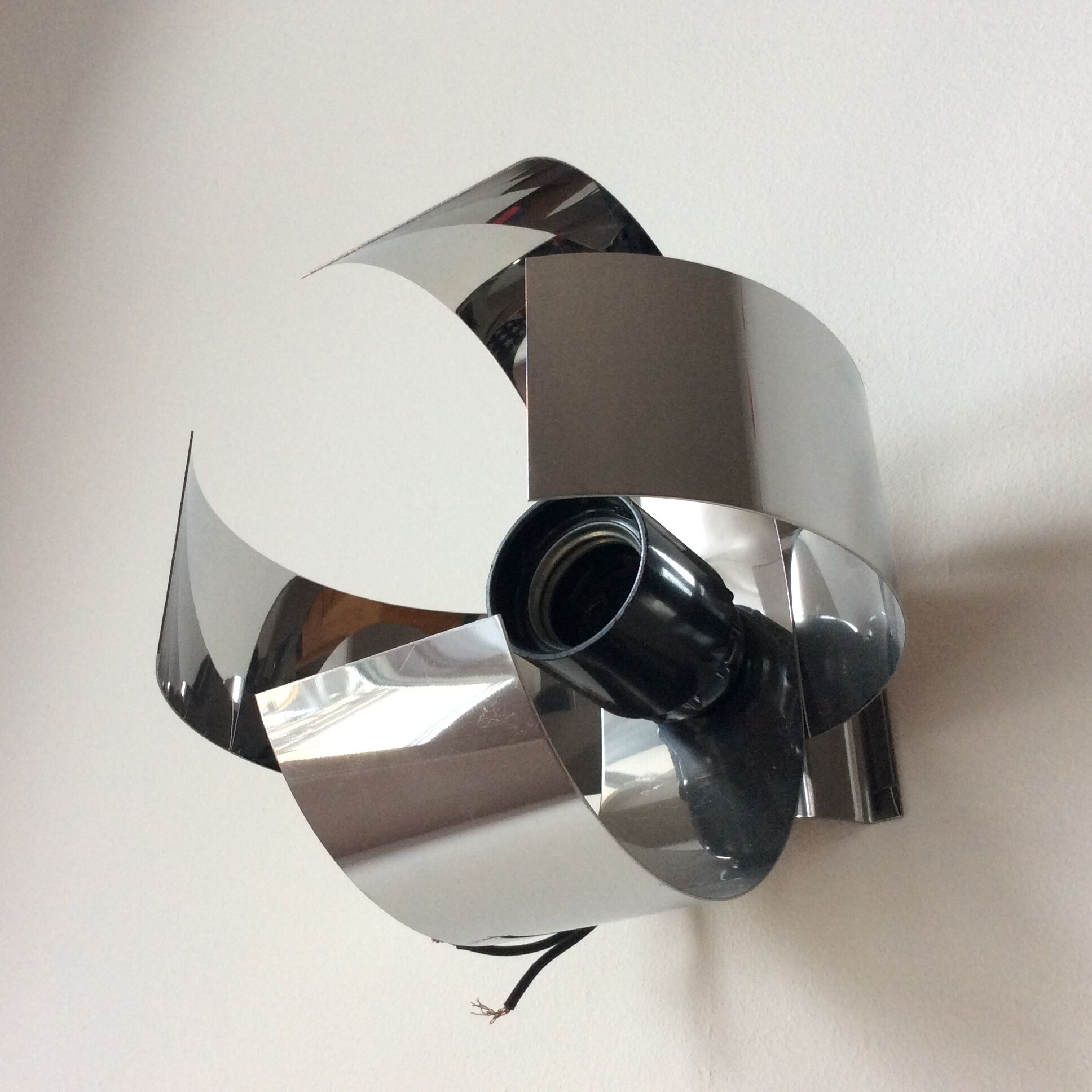 Stainless steel flower wall lamp