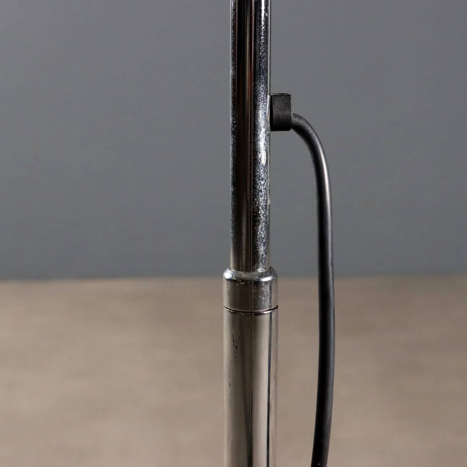Skipper Mezzaluna floor lamp vintage design Bruno Gecchelin 1970s