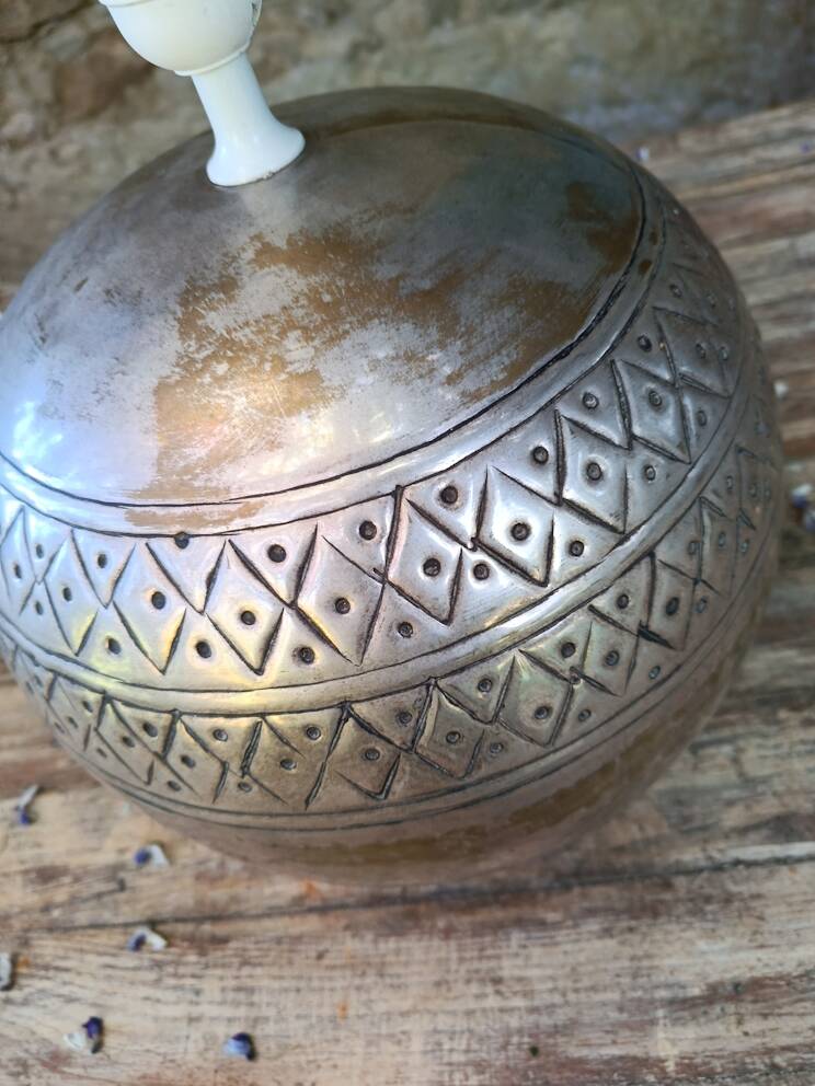 BALL LAMP SARREID LTD