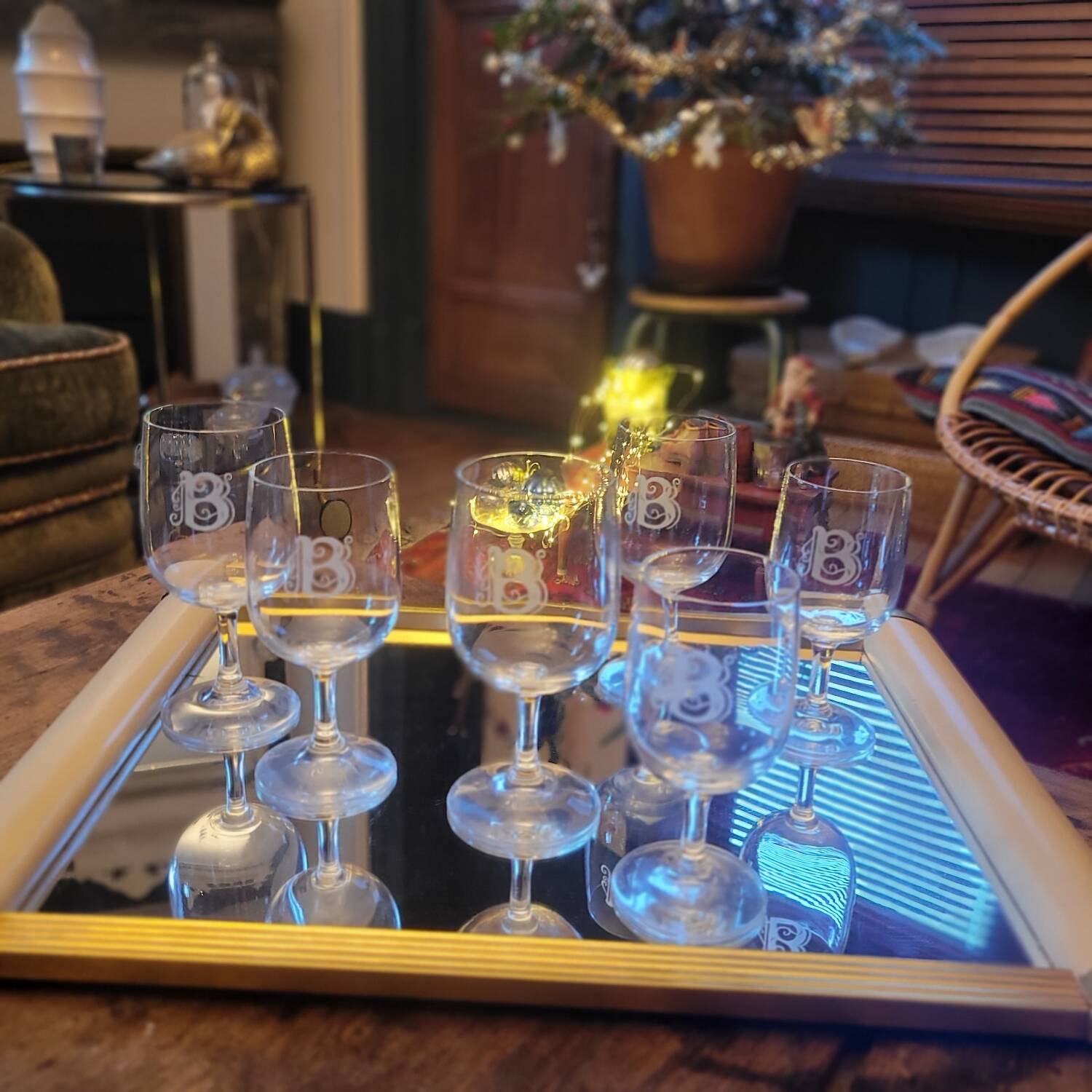 Set of 70s stemmed glasses