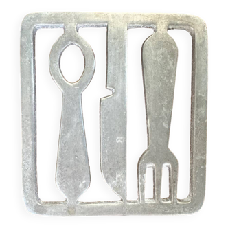 Trivet