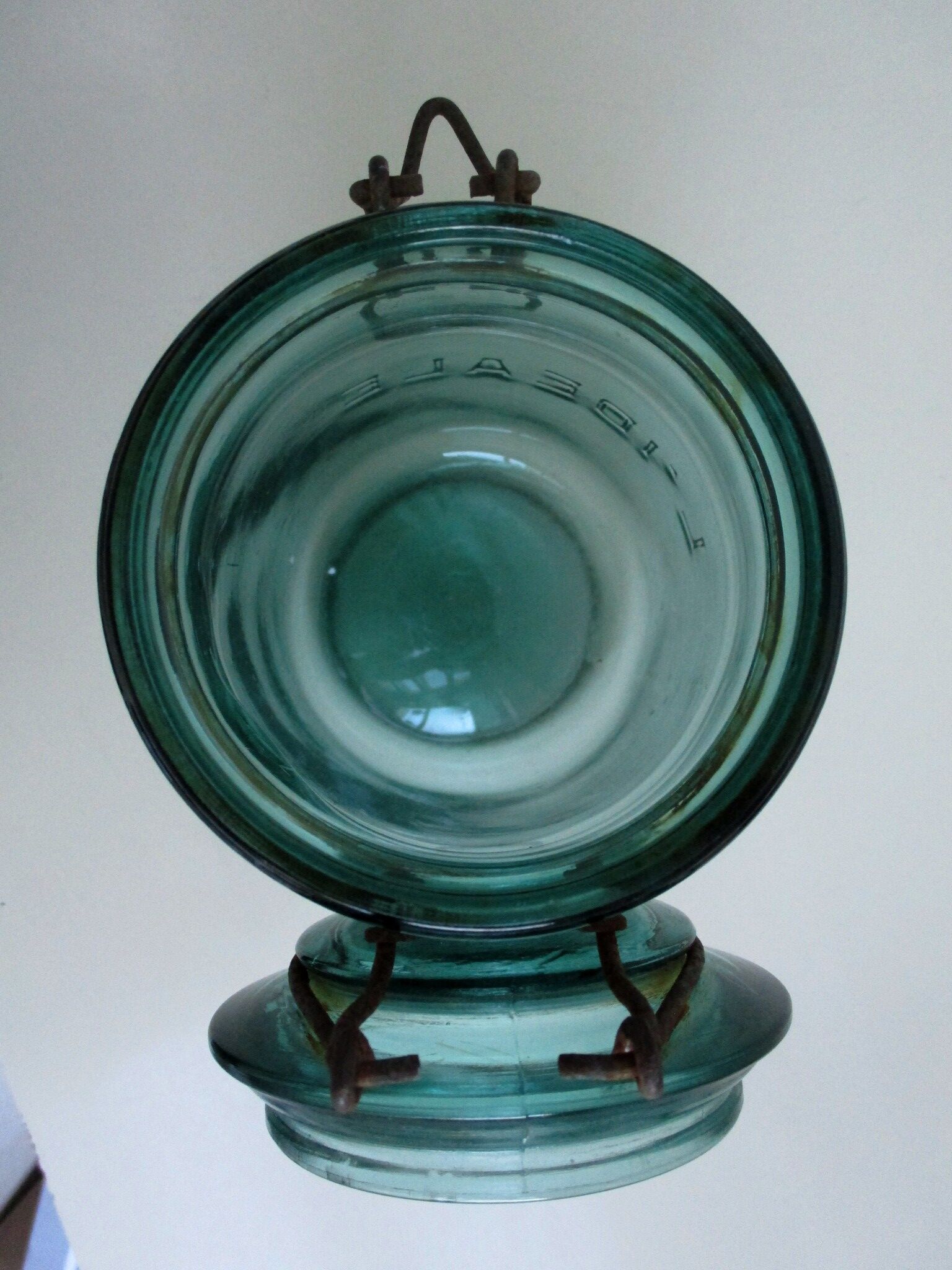 Old green glass jar "L'IDEALE"