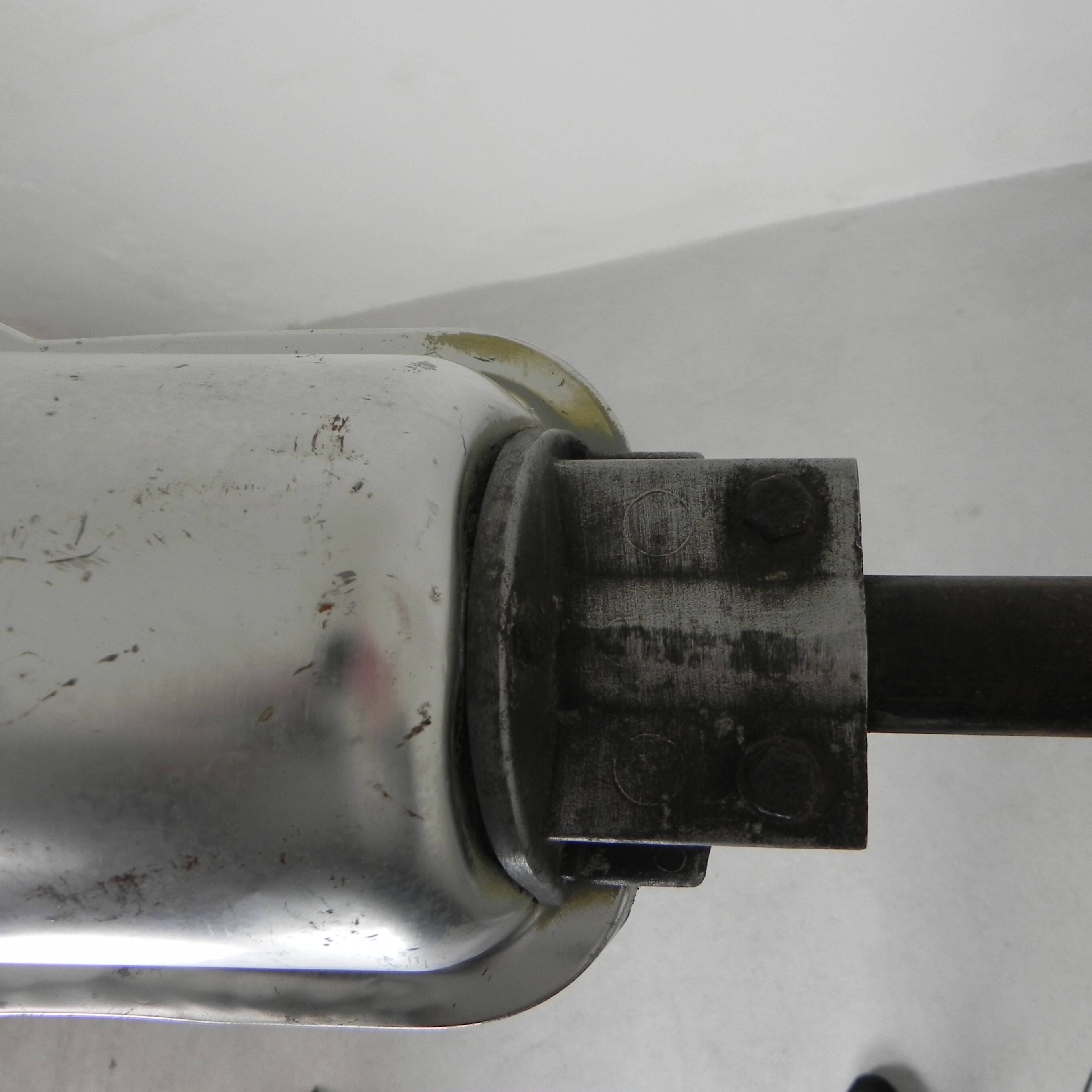 Industrial street lamp with aluminum shade