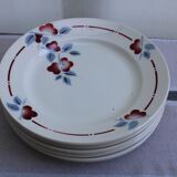 Set of 8 flat ceramic plates