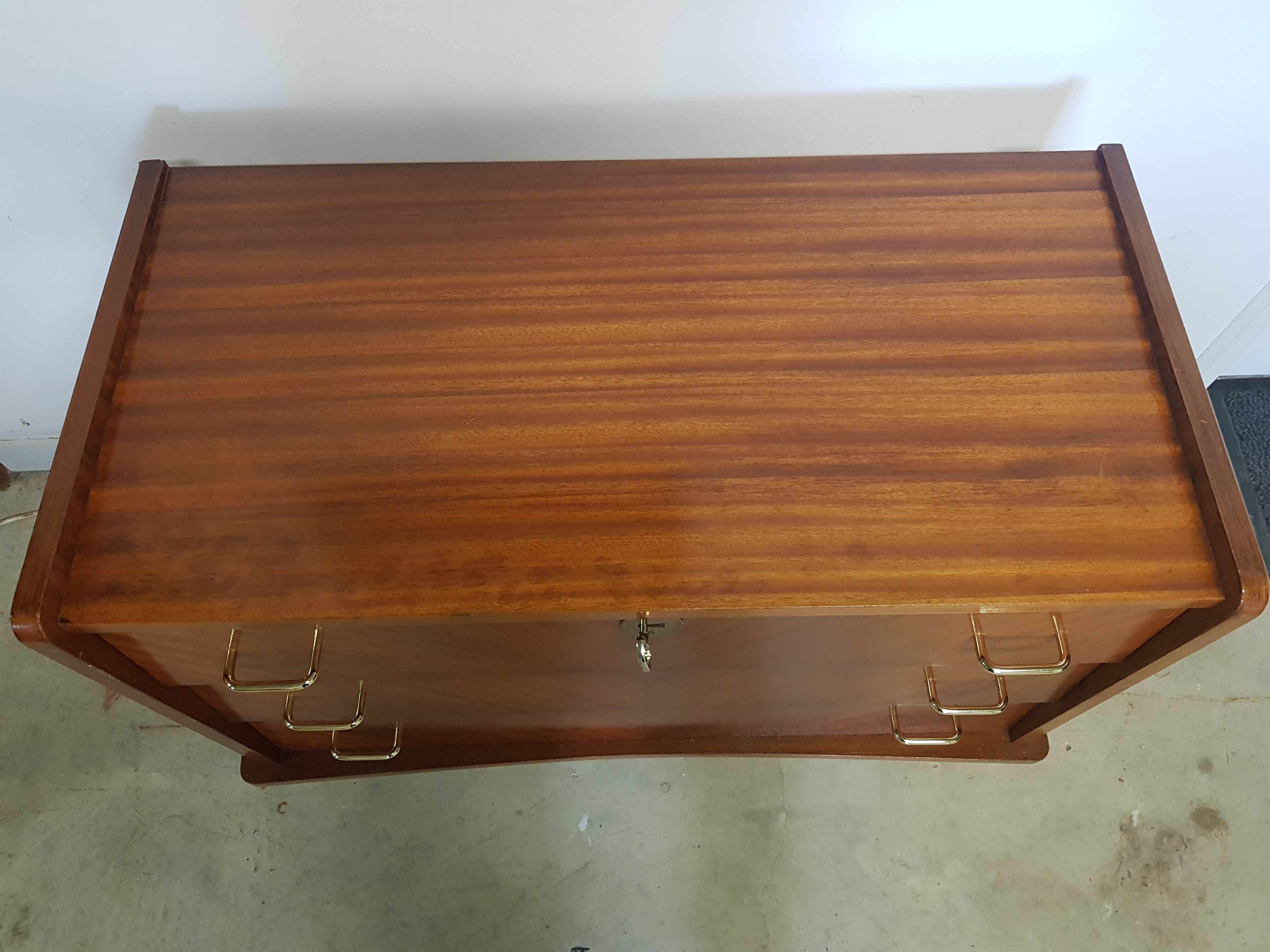 Simmob vintage chest of drawers