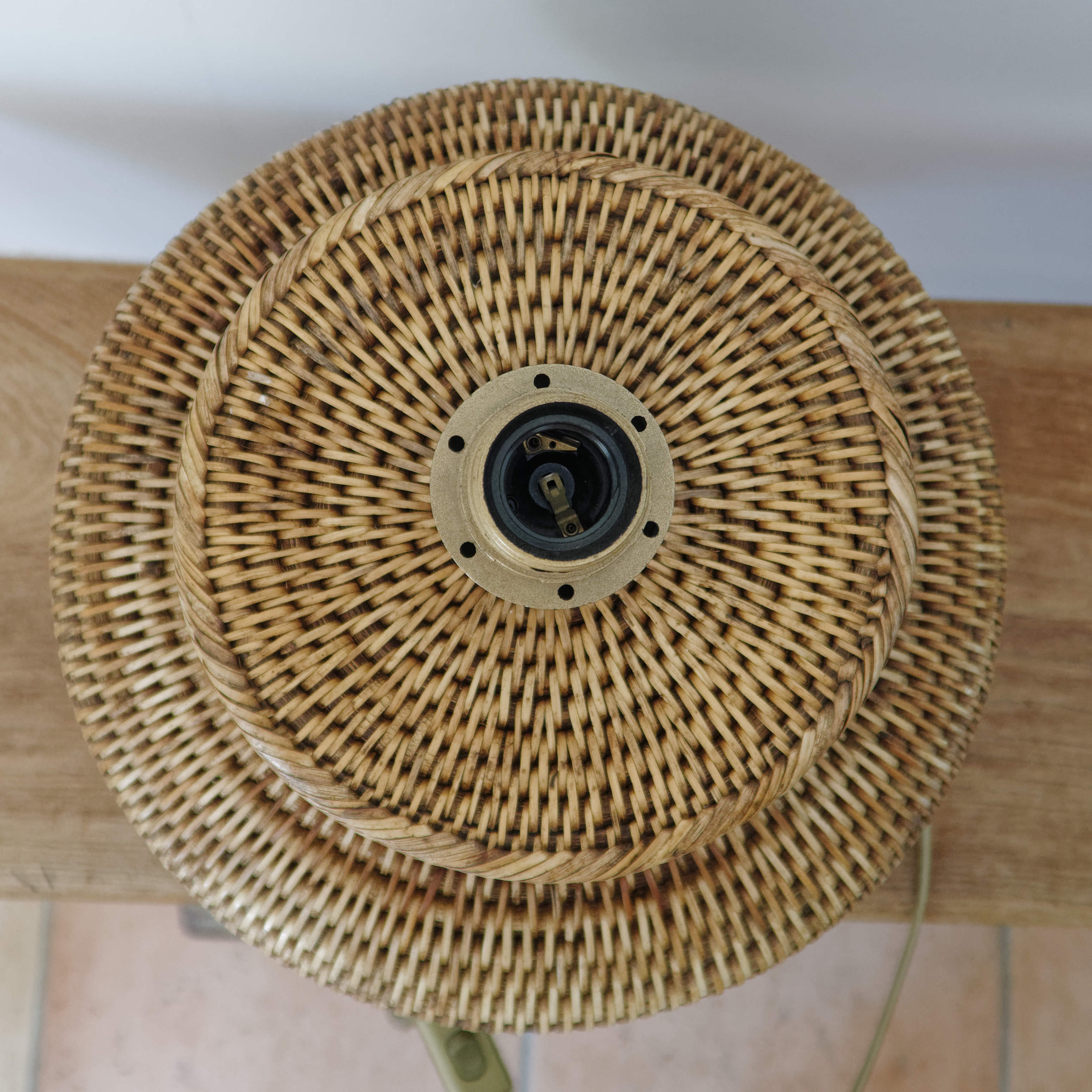 Vintage rattan table lamp foot