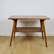 Table basse console en polonais des années 1970, carrée et multifacette.