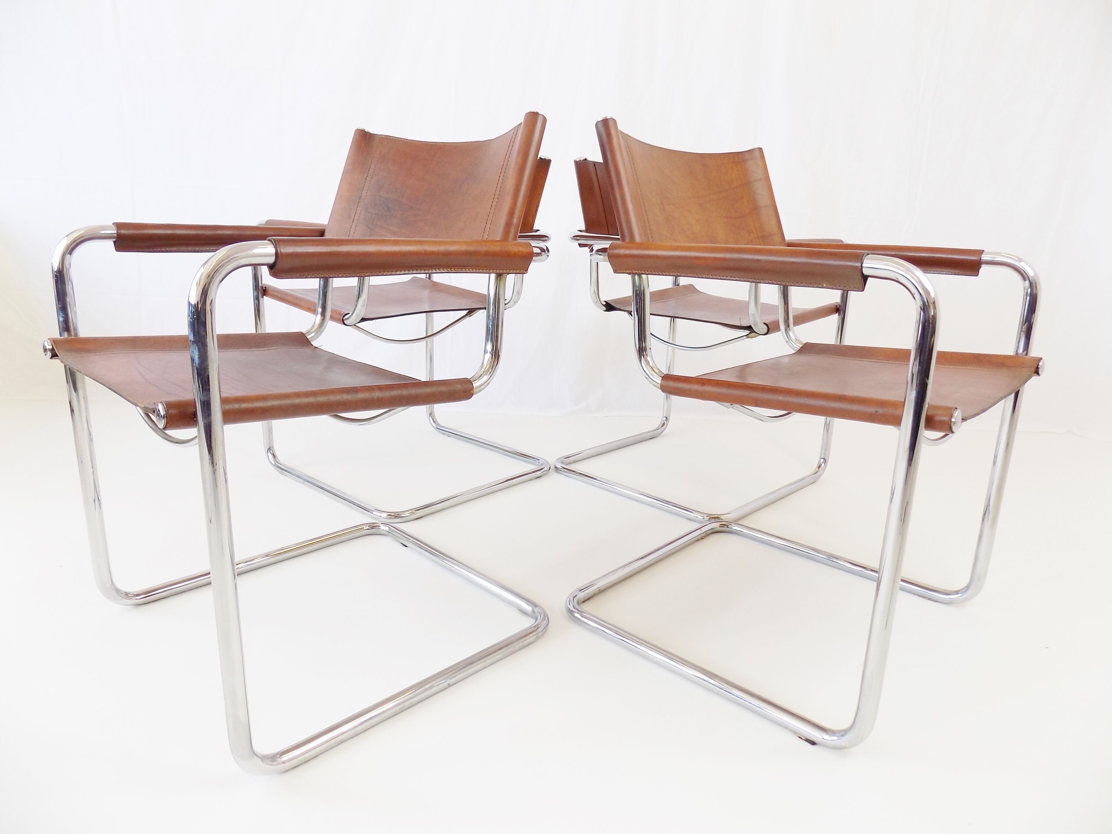 Matteo Grassi MG5 set of 4 leather cantilever chairs