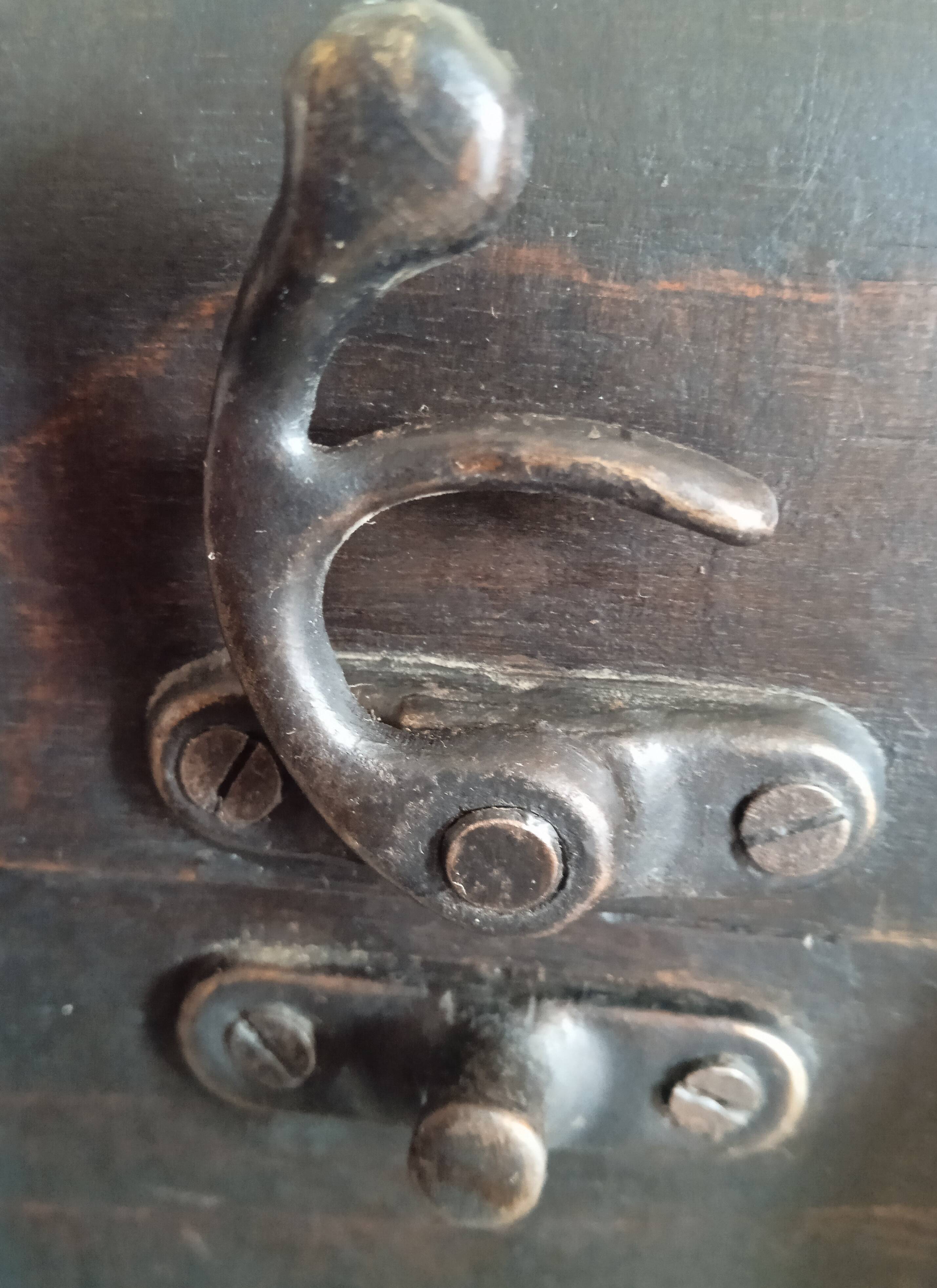 Mini bar vintage wooden briefcase