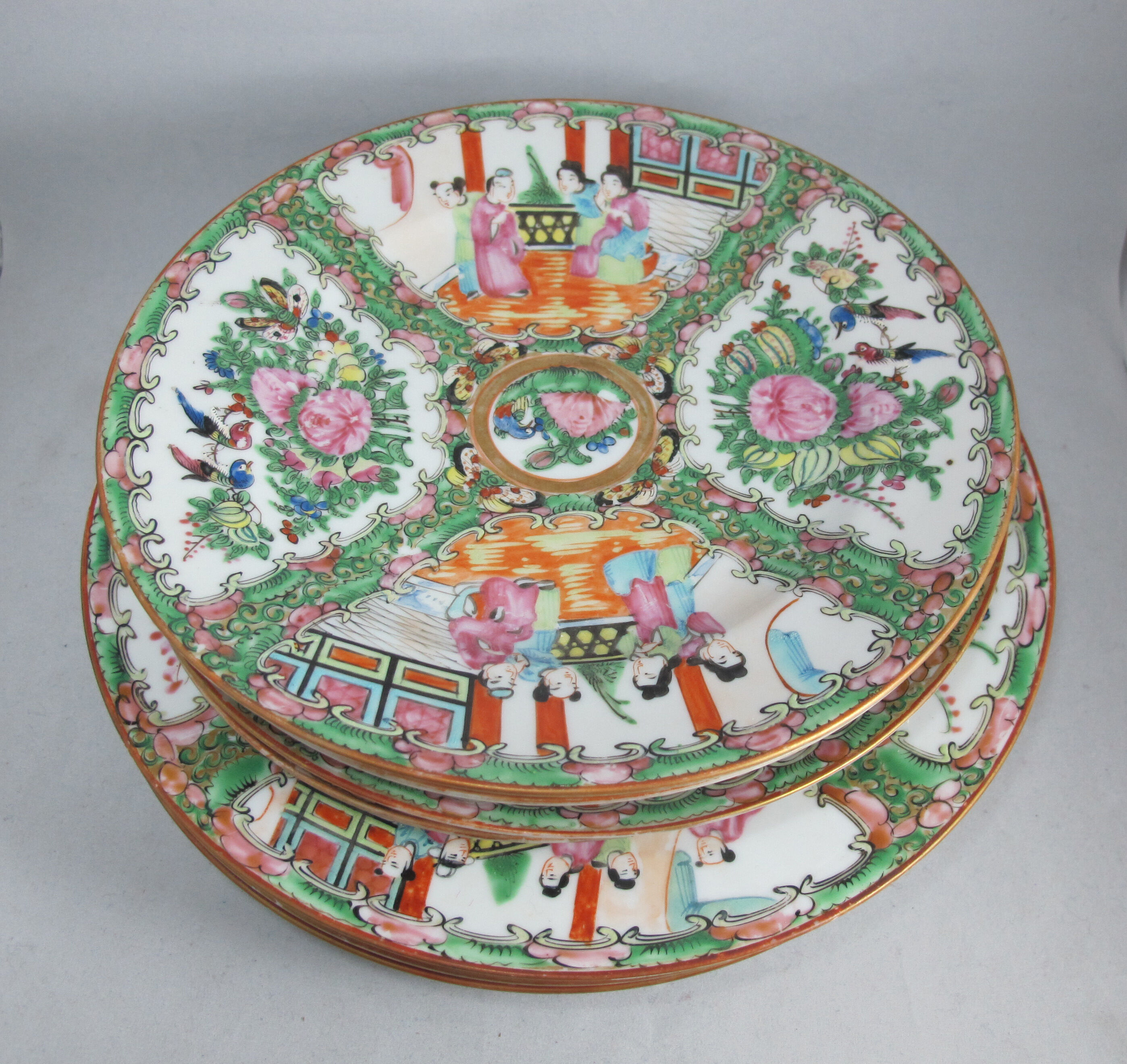 Set of 8 Chinese plates China early twentieth century