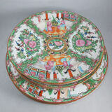 Set of 8 Chinese plates China early twentieth century