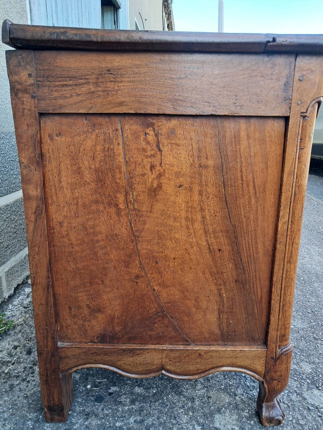 Commode Louis XV en noyer