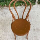 Round curved wood bistro chair
